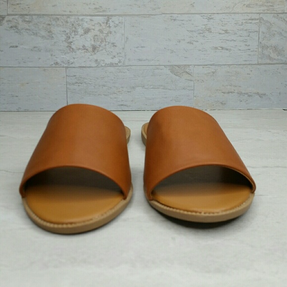 TAN Slip-on Slide Sandal NEW - Picture 3 of 6